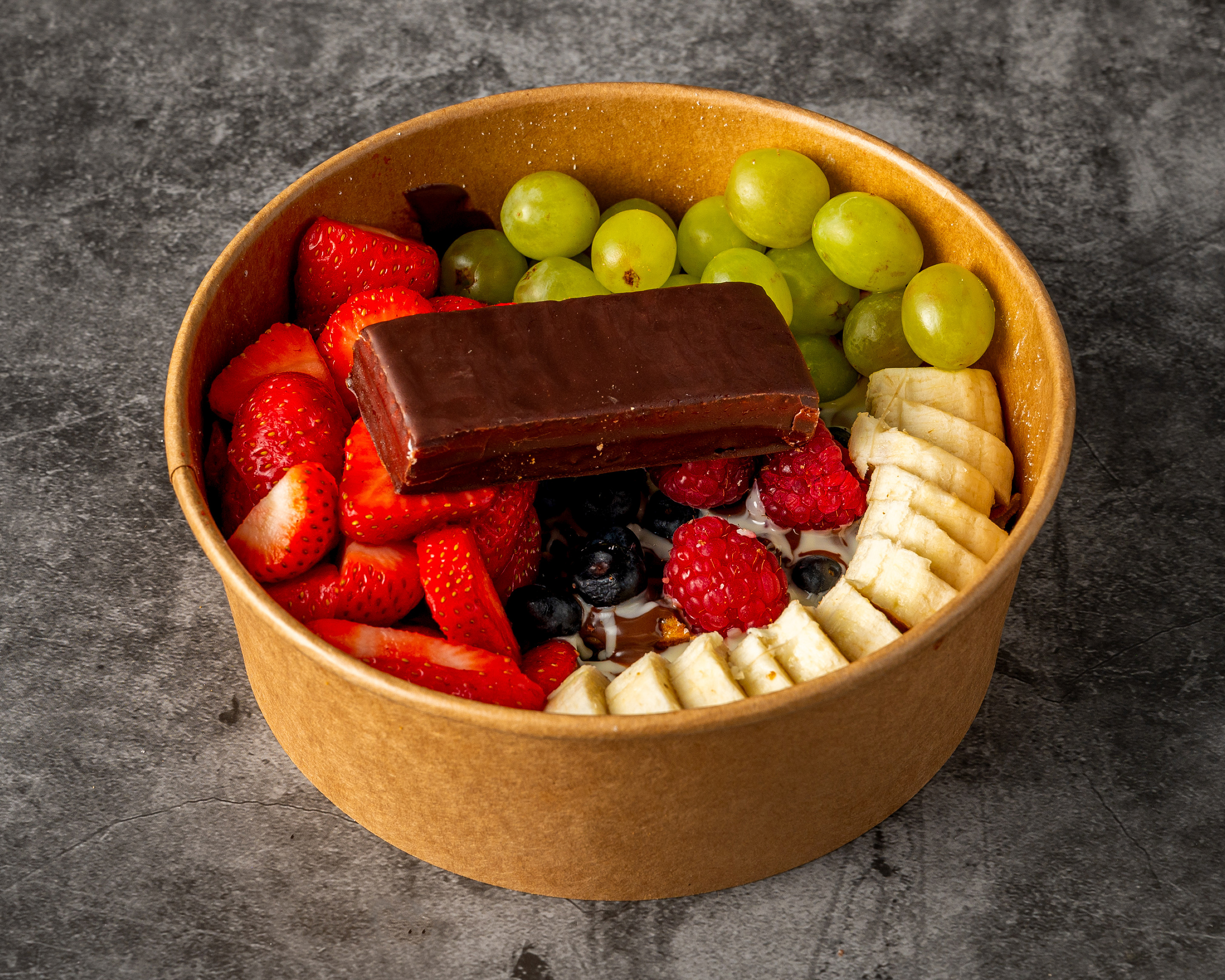 Kinder Pinguin Deluxe Bowl mit Obst