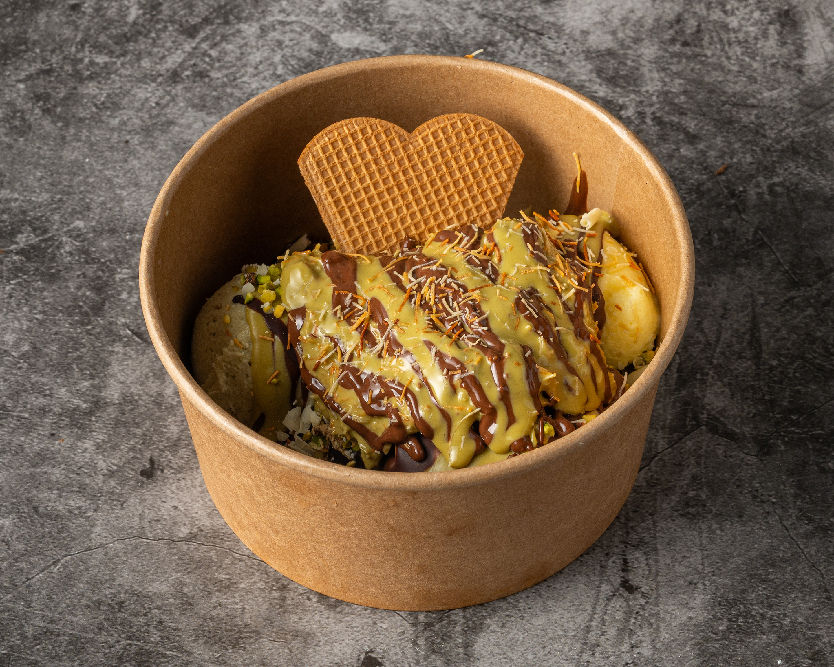 Dubai Chocolate Eis Bowl